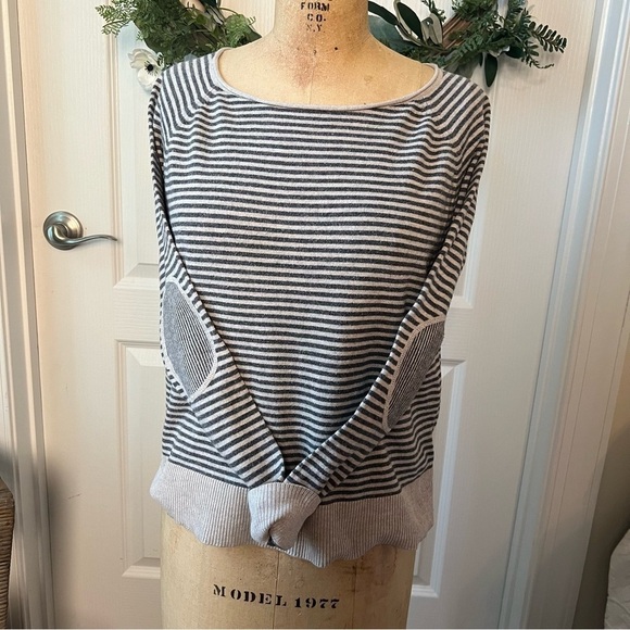 Banana Republic Sweaters - Banana Republic, XS light/dark gray stripped sweater